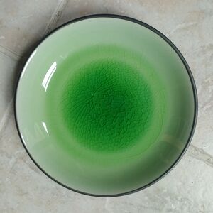 Green Crackle Design Plate